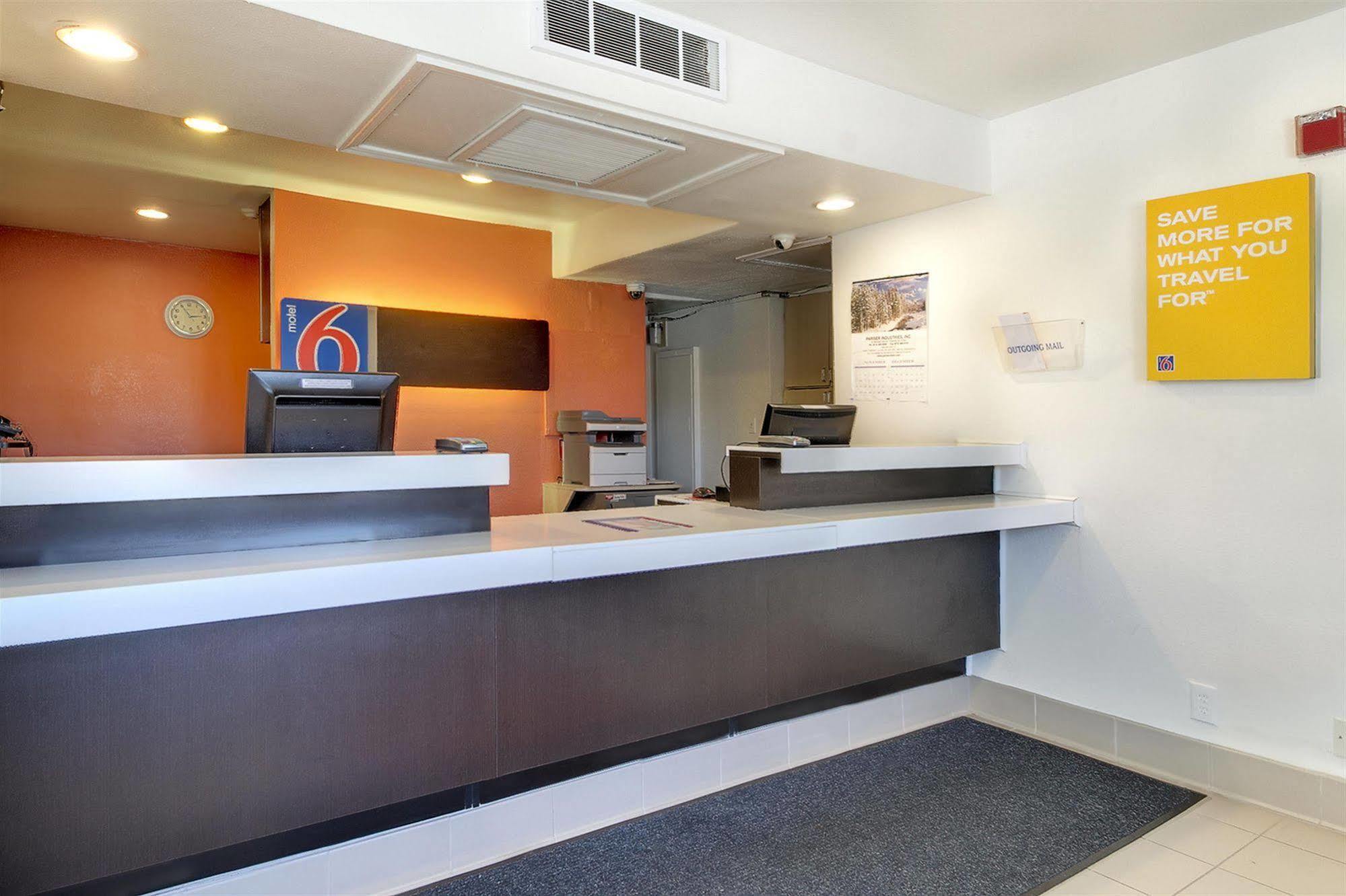 Motel 6-Capitol Heights, Md - Washington Largo Exteriér fotografie