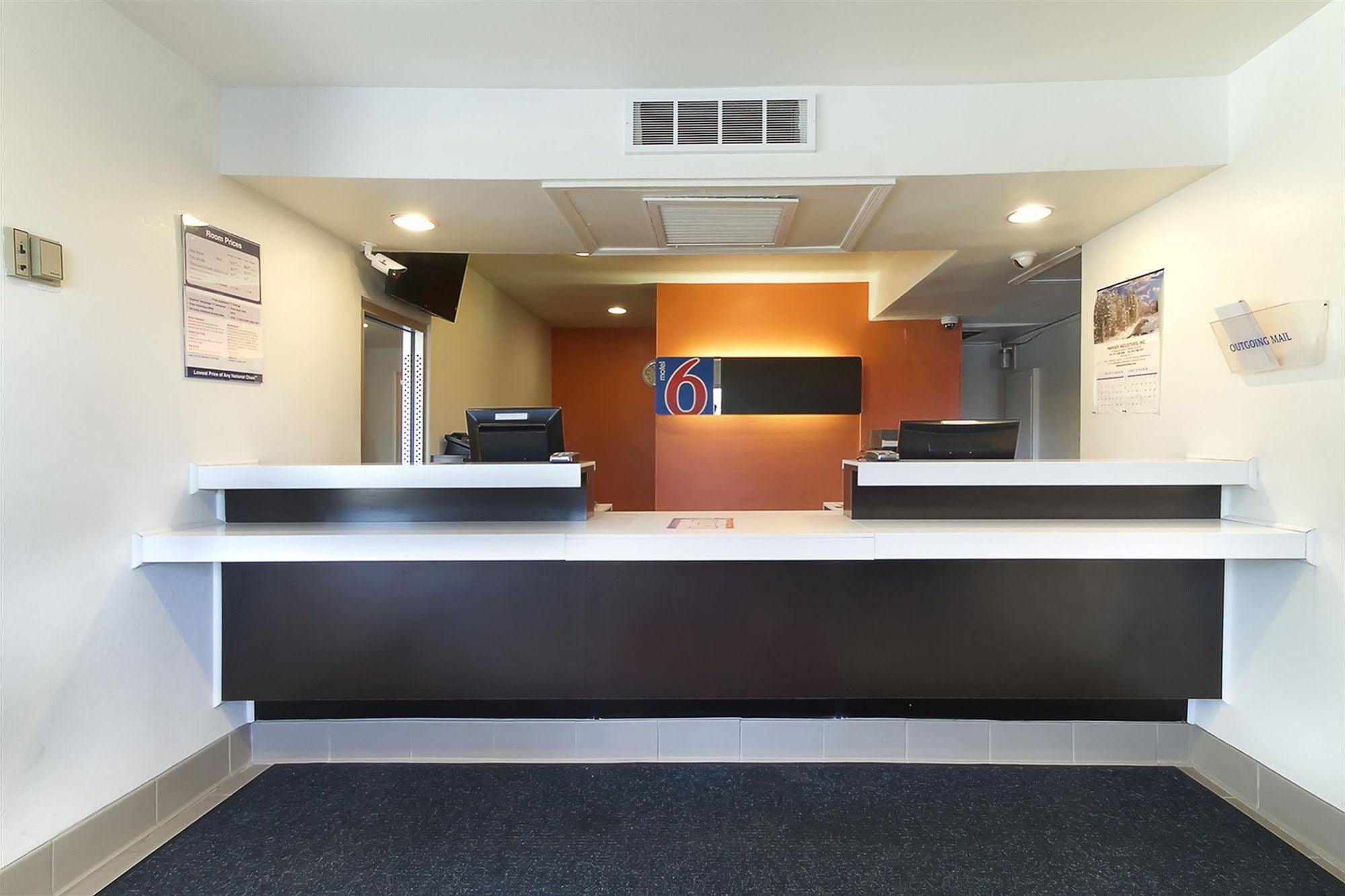 Motel 6-Capitol Heights, Md - Washington Largo Exteriér fotografie